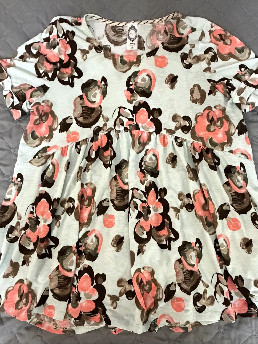 Honeyme Mint Short-Sleeve Floral Swing Top with Coral and Brown Print